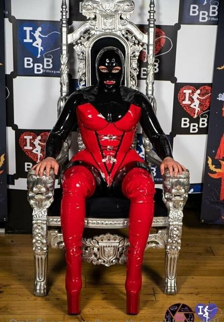 bee the rubber doll new onlyfans leaks