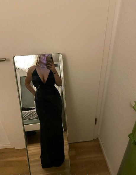 the blonde the brunette naked onlyfans