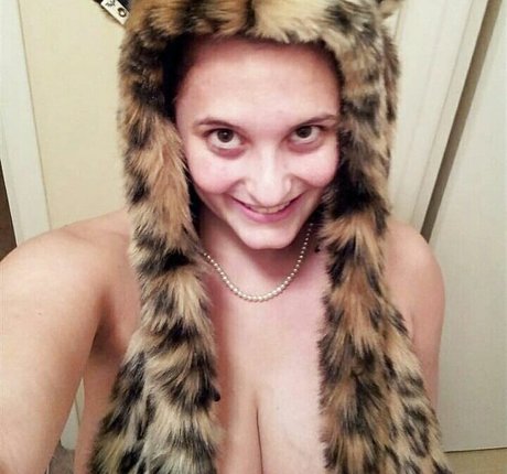 Avery Harwood onlyfans naked