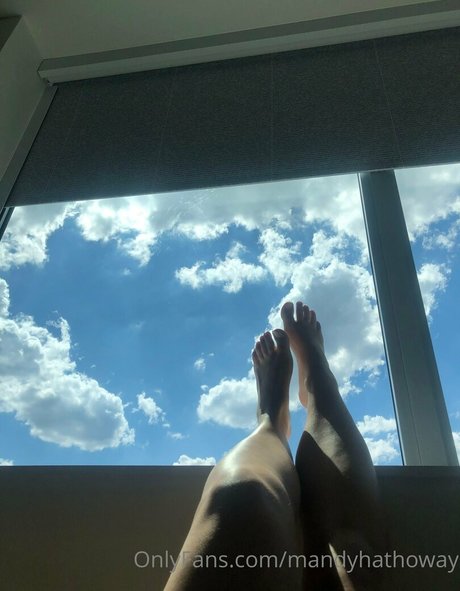 mandyhathoway onlyfans xx