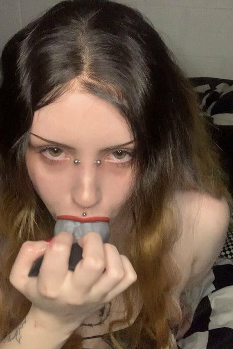 gothbabybrat onlyfans leaks naked