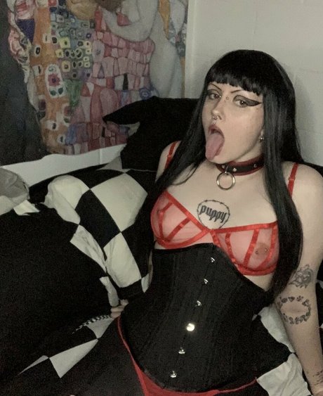 gothbabybrat only fans pics