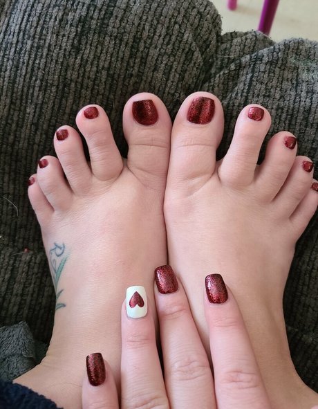 laurajaneuncensored onlyfans nude porn