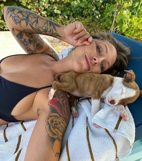 Christine Cote only fans pic