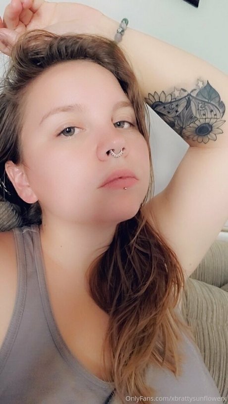 xbrattysunflowerx onlyfans leaked pics