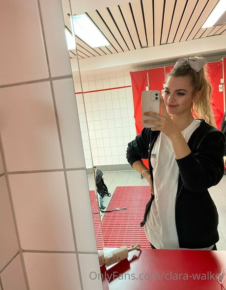 clara walker nudes onlyfans leak