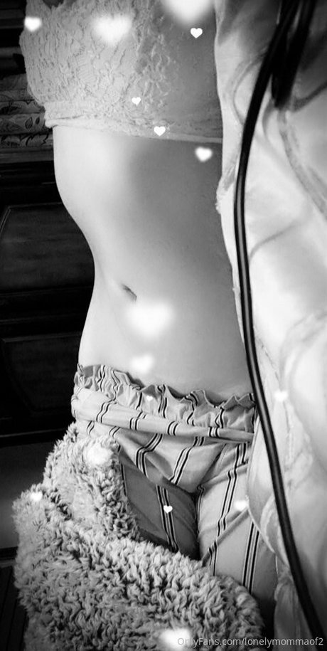 lonelymommaof2 leaked onlyfans