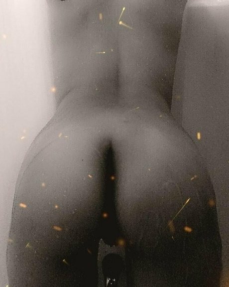 lonelymommaof2 onlyfans ass