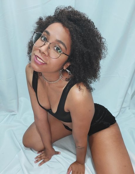 Slightly Expired onlyfans model