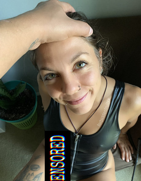 Forbiddenfruitxx topless onlyfans