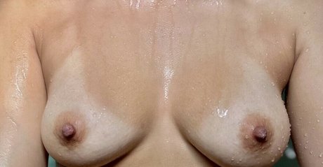 Novinha Do Corno onlyfans leaked nudes