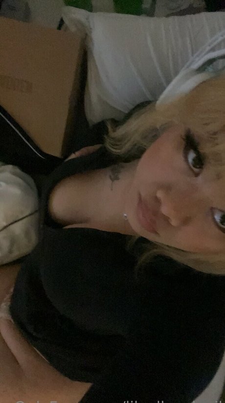 Lilyellowdevil onlyfans free content