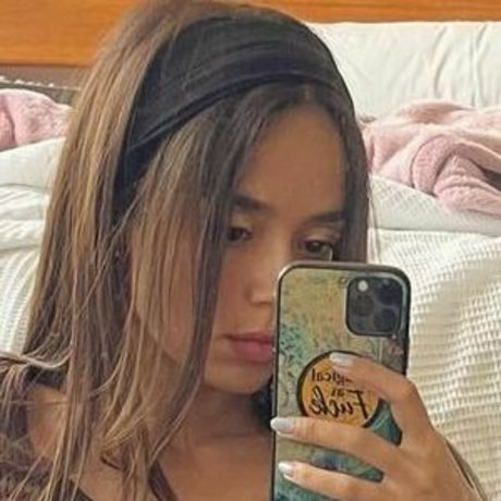 Caroline Gonewild onlyfans pics