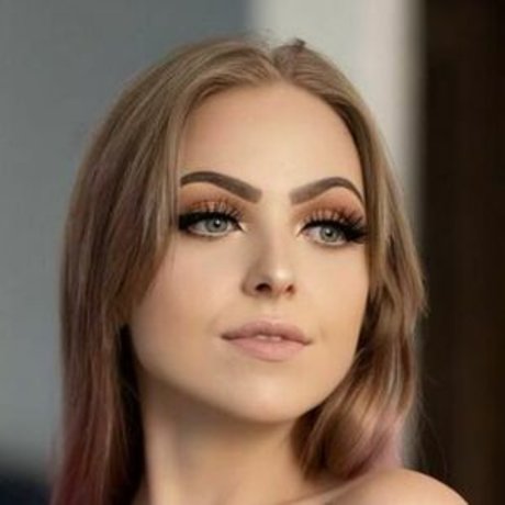 Officialbubblybrooke hot onlyfans