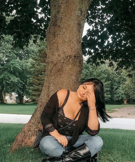 Emaliehall pics onlyfans