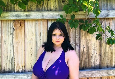 Emaliehall onlyfans.