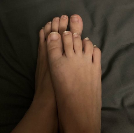 toesofmidna onlyfans fotos