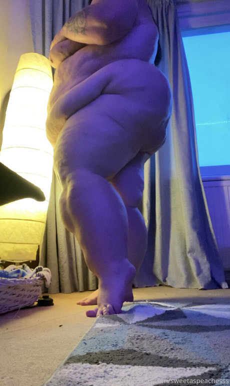 sweetaspeachesss boobs onlyfans