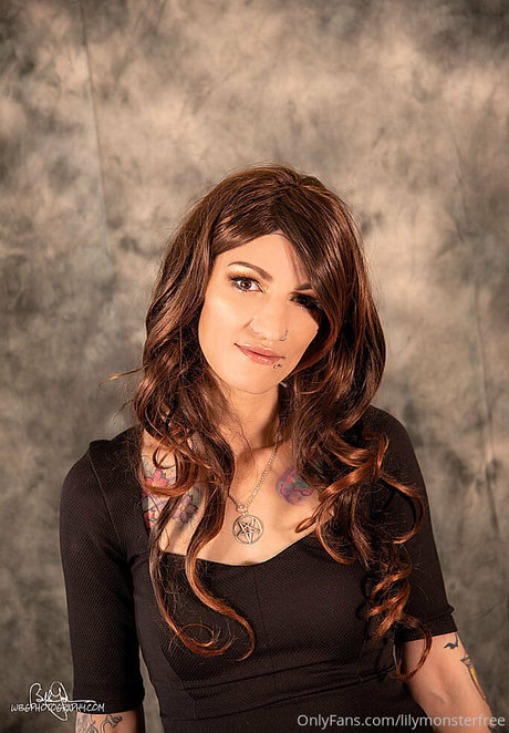 lilymonsterfree onlyfans leak fuck