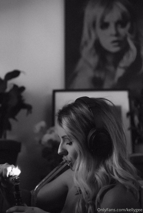 kellygee onlyfans free content