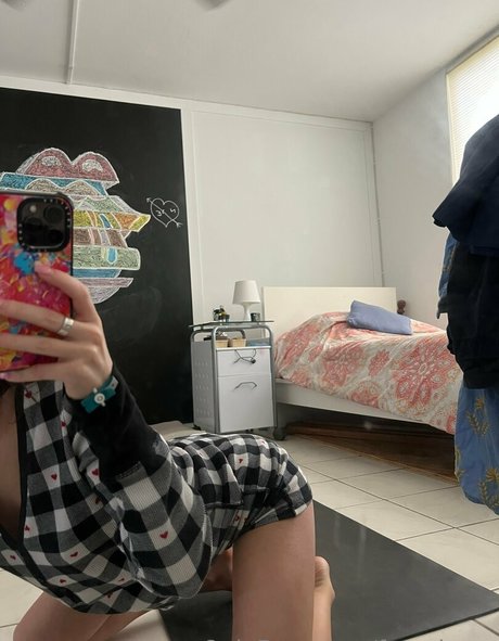 Frenchava strip onlyfans