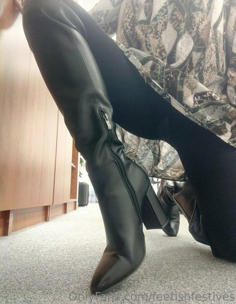 feetishfestives onlyfans leams