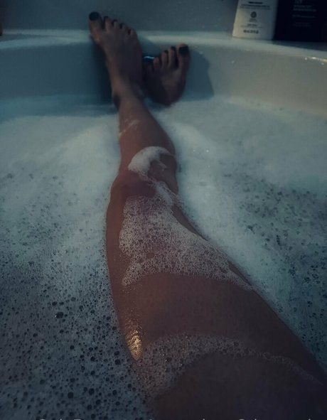 Mamabear2threecubs model sexy pictures