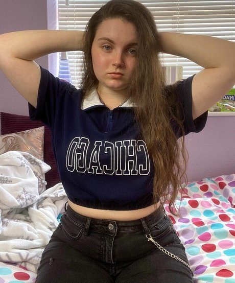 bustybritishbrunette nude star archive