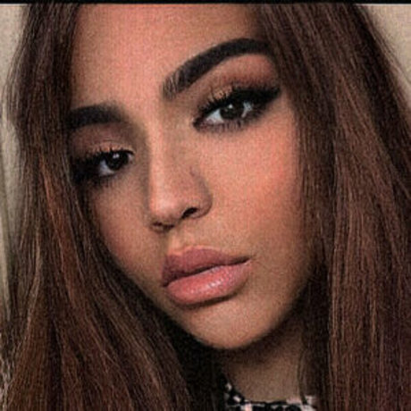 XoBigTittyQueen free model galleries