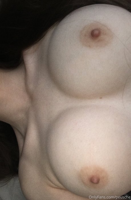 Peusche xxx model img