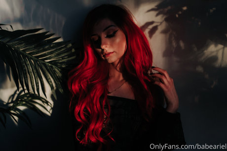 BabeAriel hot star pictures