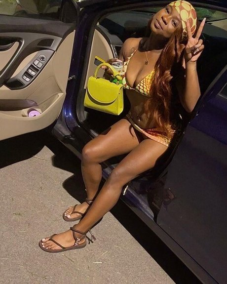 thick trixxx star high quality pic