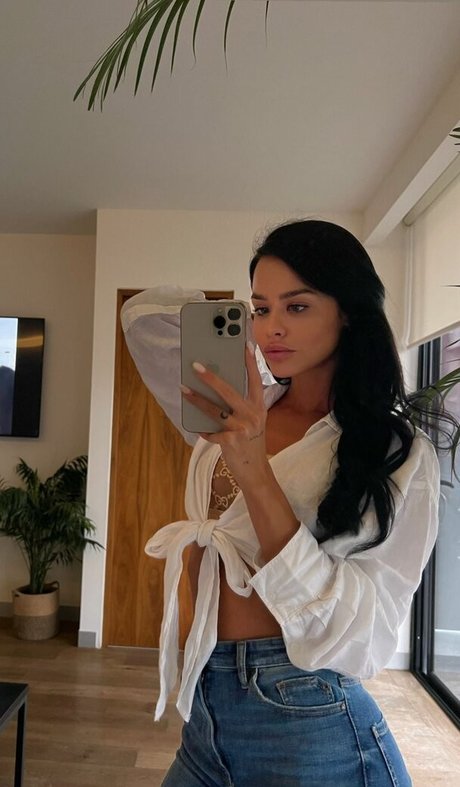 Maria Del Mar model pretty picture