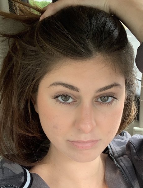 Bailey Smith naked model gallery