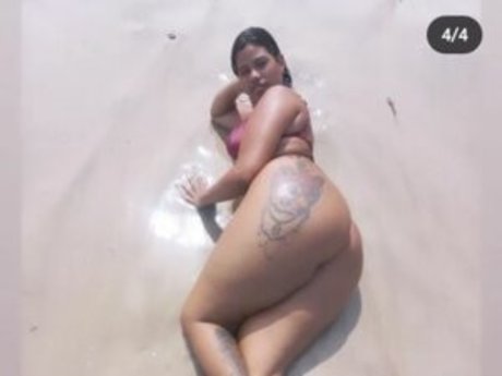 Thayna De Santana star hot picture