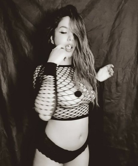 Zeeba Kalan naked pornstar archive