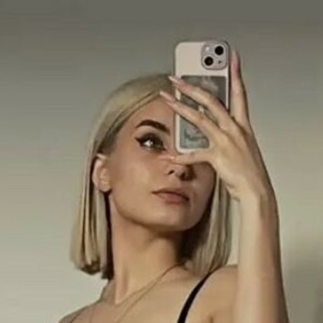 amateur blonde onlyfans erotic archive