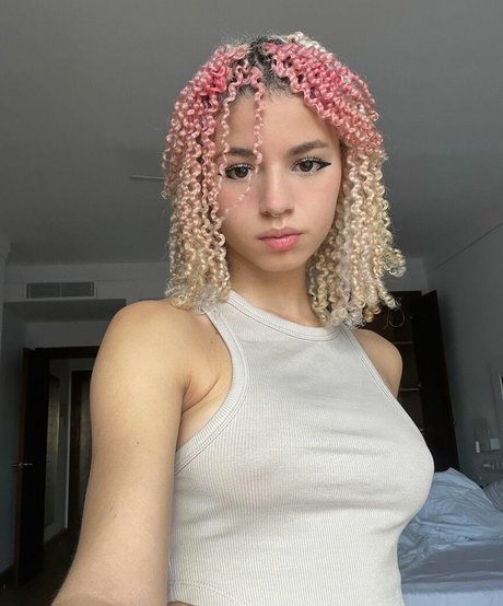 Larissa Kimberlly high quality model image