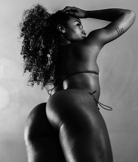 Luiza Vilela model hot gallery