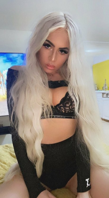 britishsquirt model nude gallery