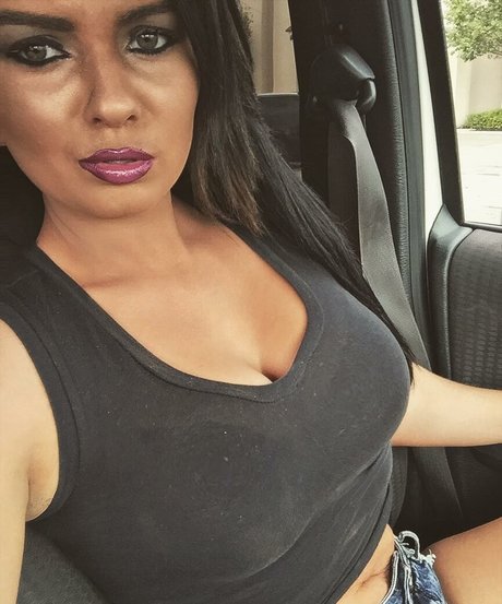 Tiffany White Best Profile Photo