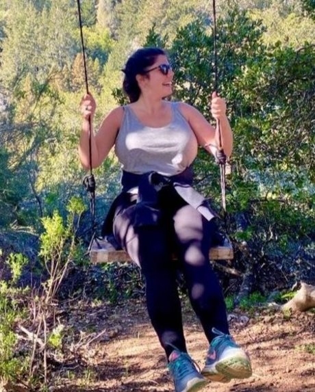 Emily H Barry model exclusive photo