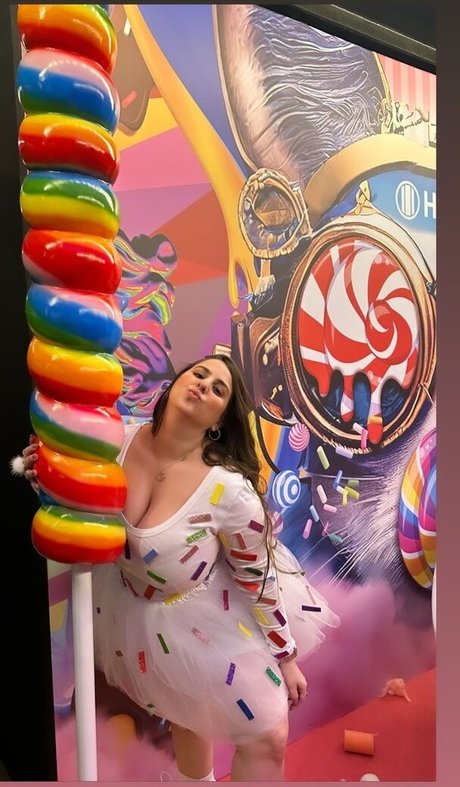 Sapir Sol star porn photos