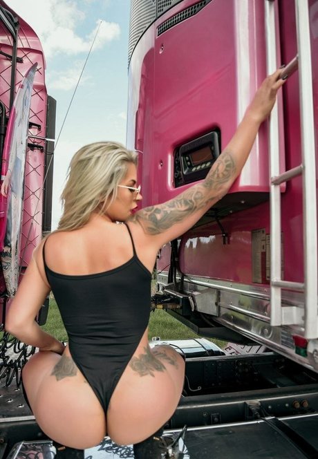 ebony midget onlyfans beautiful nude img