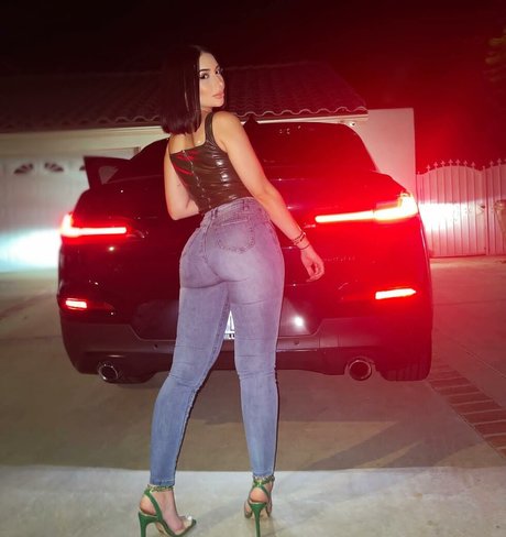 jo ashh model adult pictures