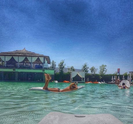 Silvia Bodeanu model pics