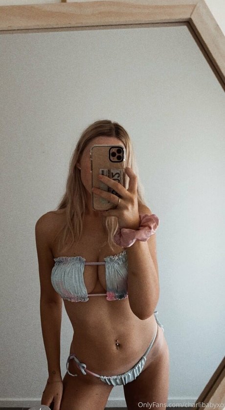 charlibabyxo nude pornstar pictures
