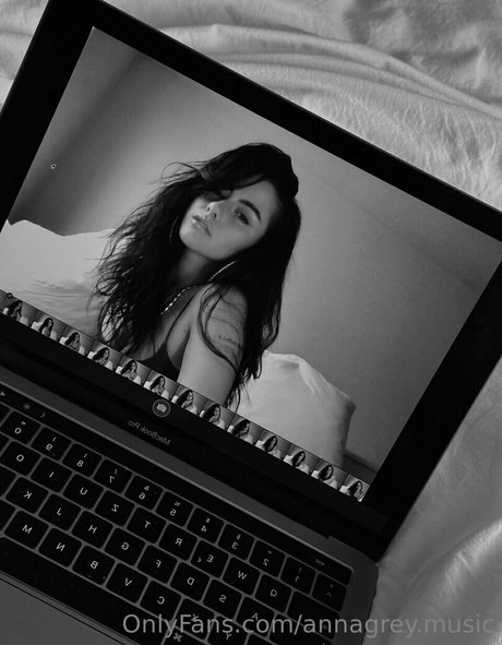 annagrey music adult model picture