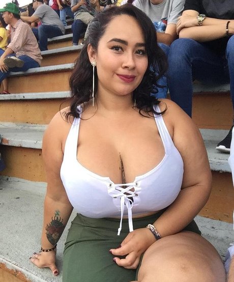 Erica Blaalz nude pornstar photo