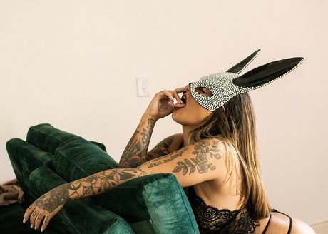 Cauuution star porn pic